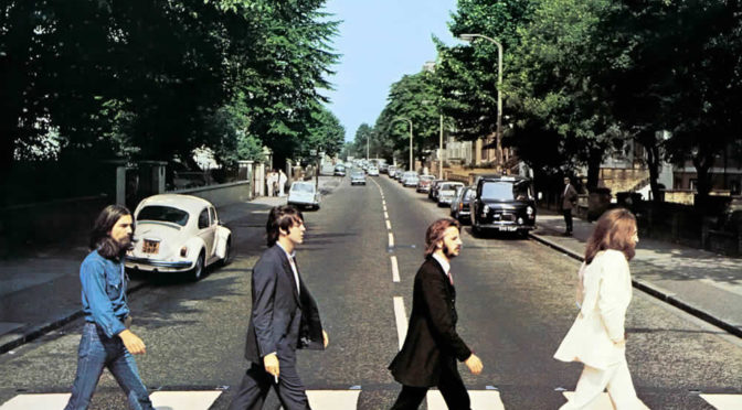 Abbey Road – kloostri tee