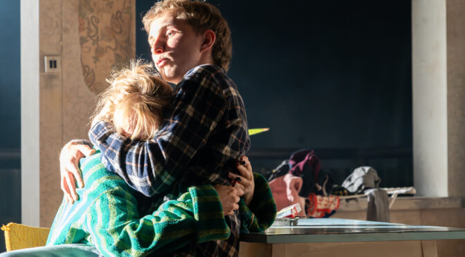 Lille kastmise kõnekas vaikus vaesusest rääkivas lavastuses